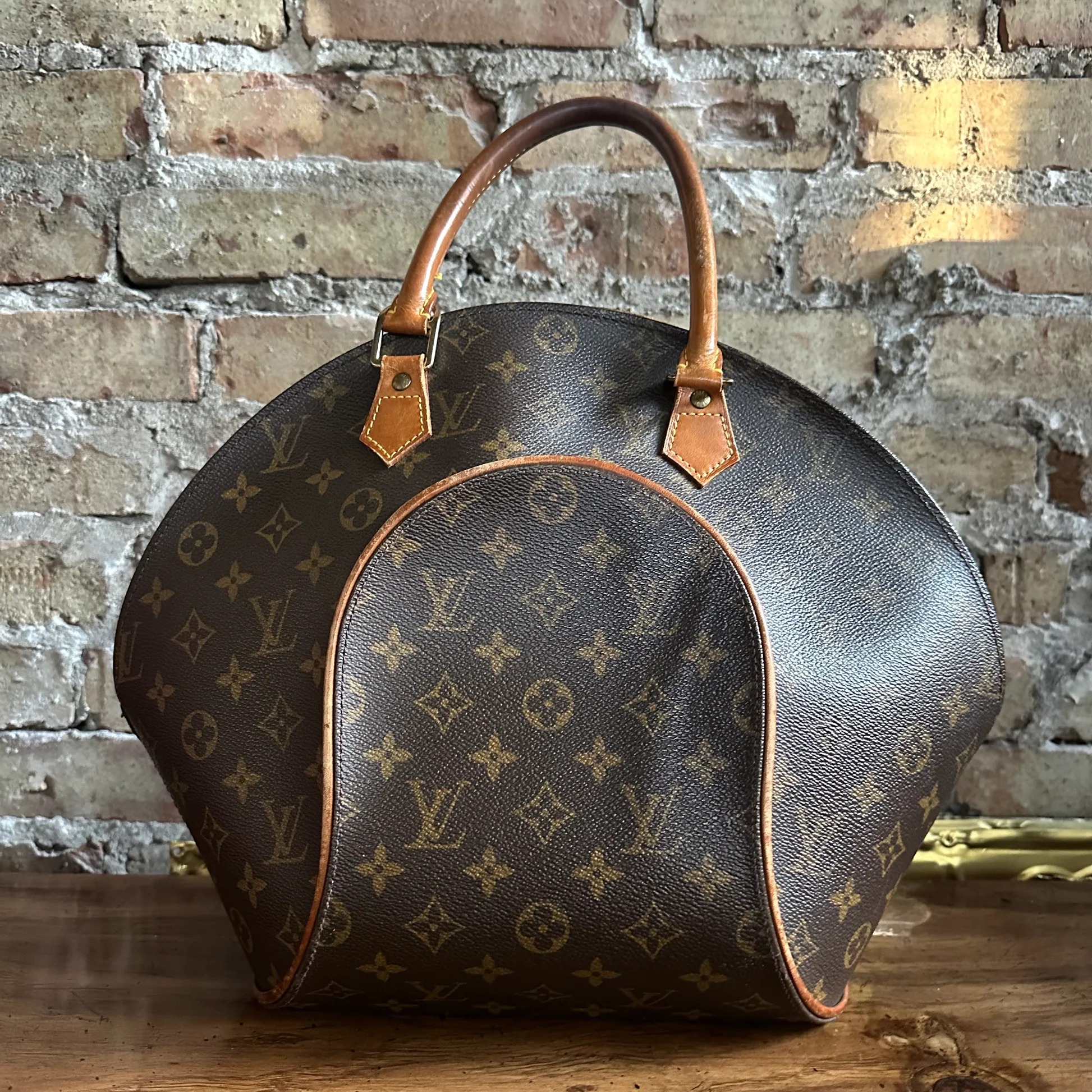 Vintage Louis Vuitton 1998 Monogram Ellipse MM Bag - Image 2