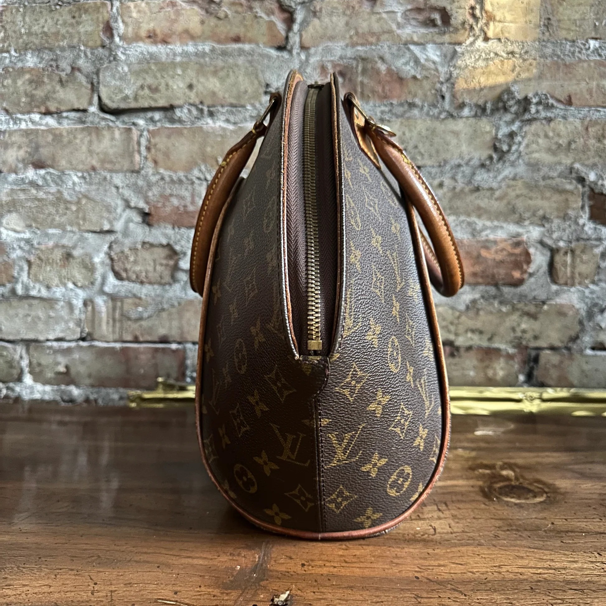 Vintage Louis Vuitton 1998 Monogram Ellipse MM Bag - Image 4